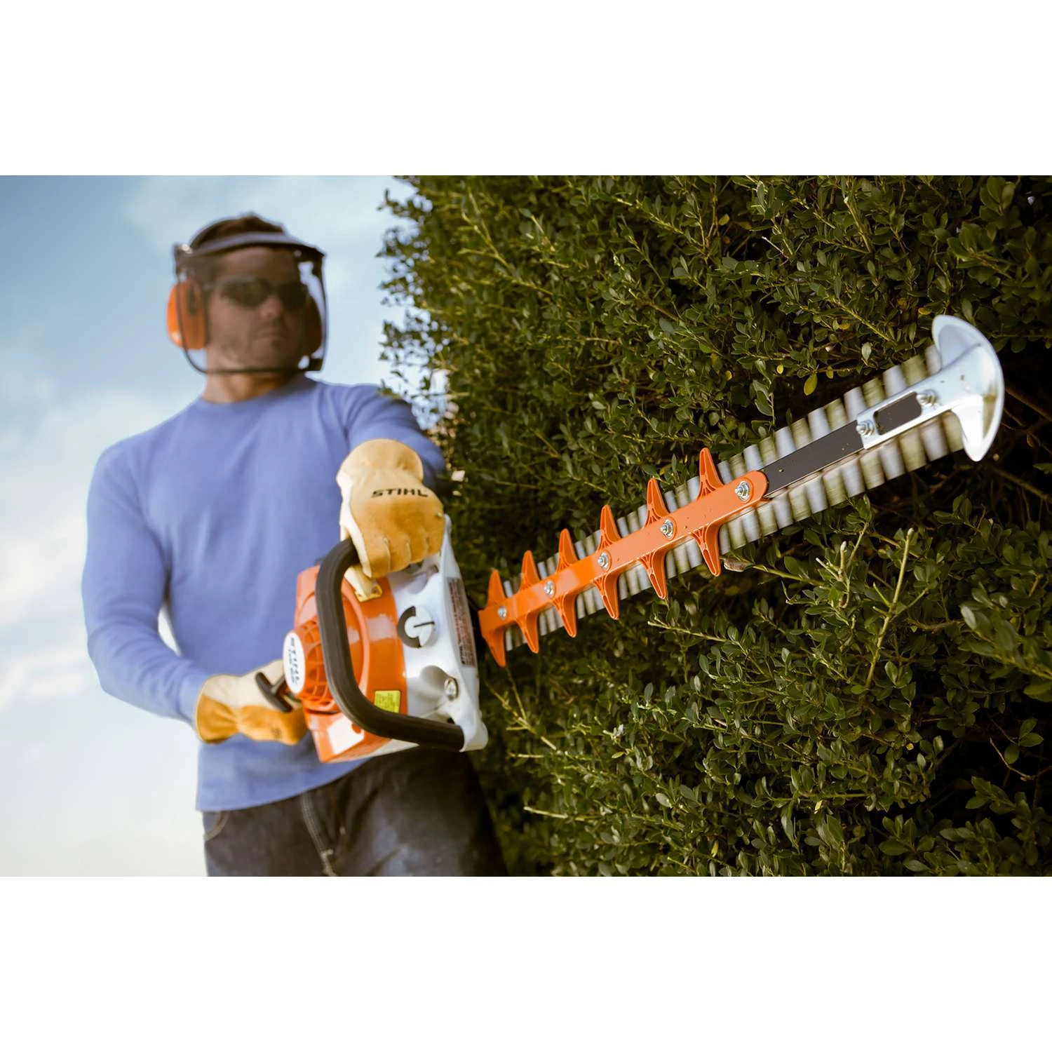 STIHL HS 56 24 In. Gas Hedge Trimmer 6 STIHL HS 56 24 In. Gas Hedge Trimmer - Image 4