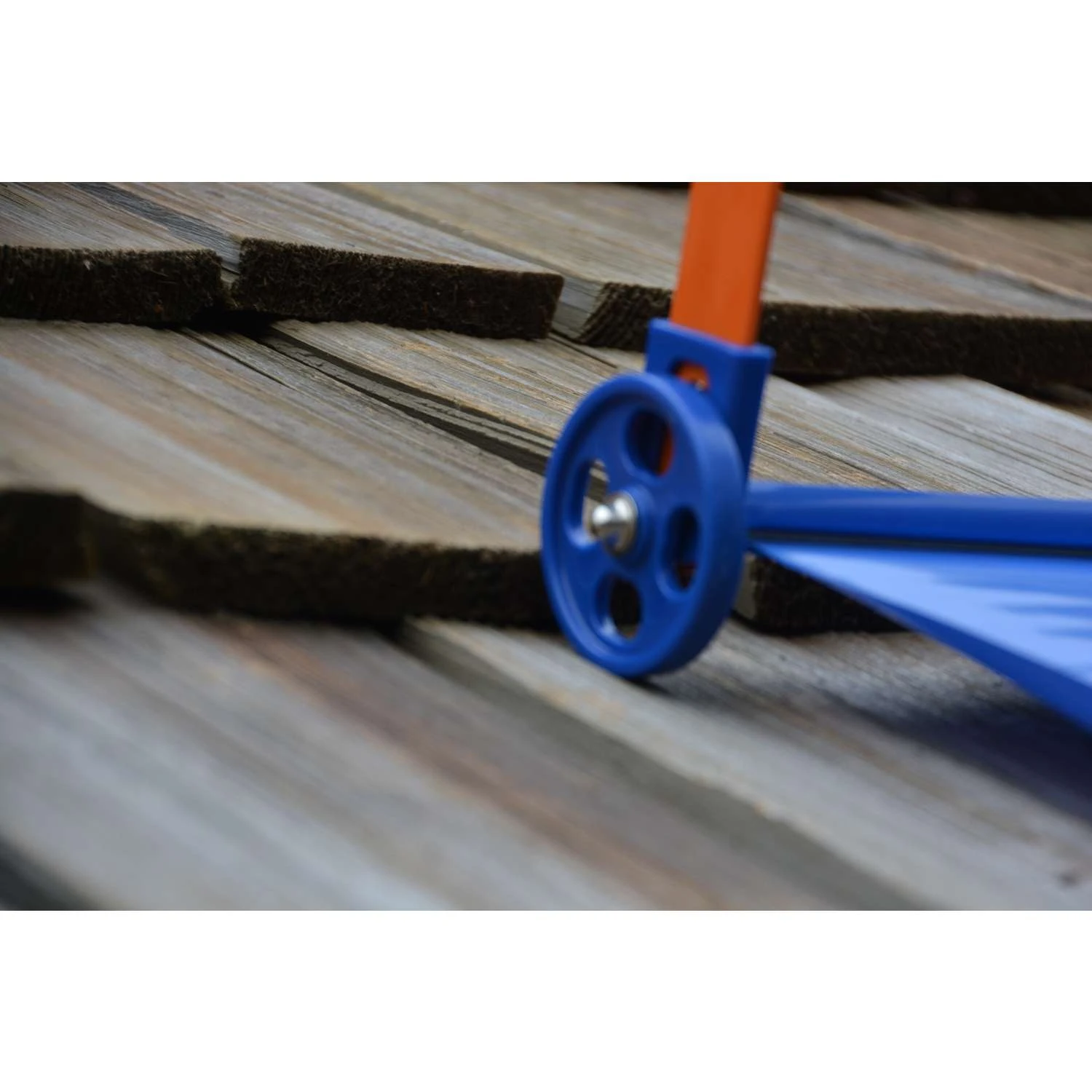 Avalanche Original 750 17 In. W X 12 Ft. L Poly Roof Snow Removal Slide Kit 4 Avalanche Original 750 17 In. W X 12 Ft. L Poly Roof Snow Removal Slide Kit - Image 2