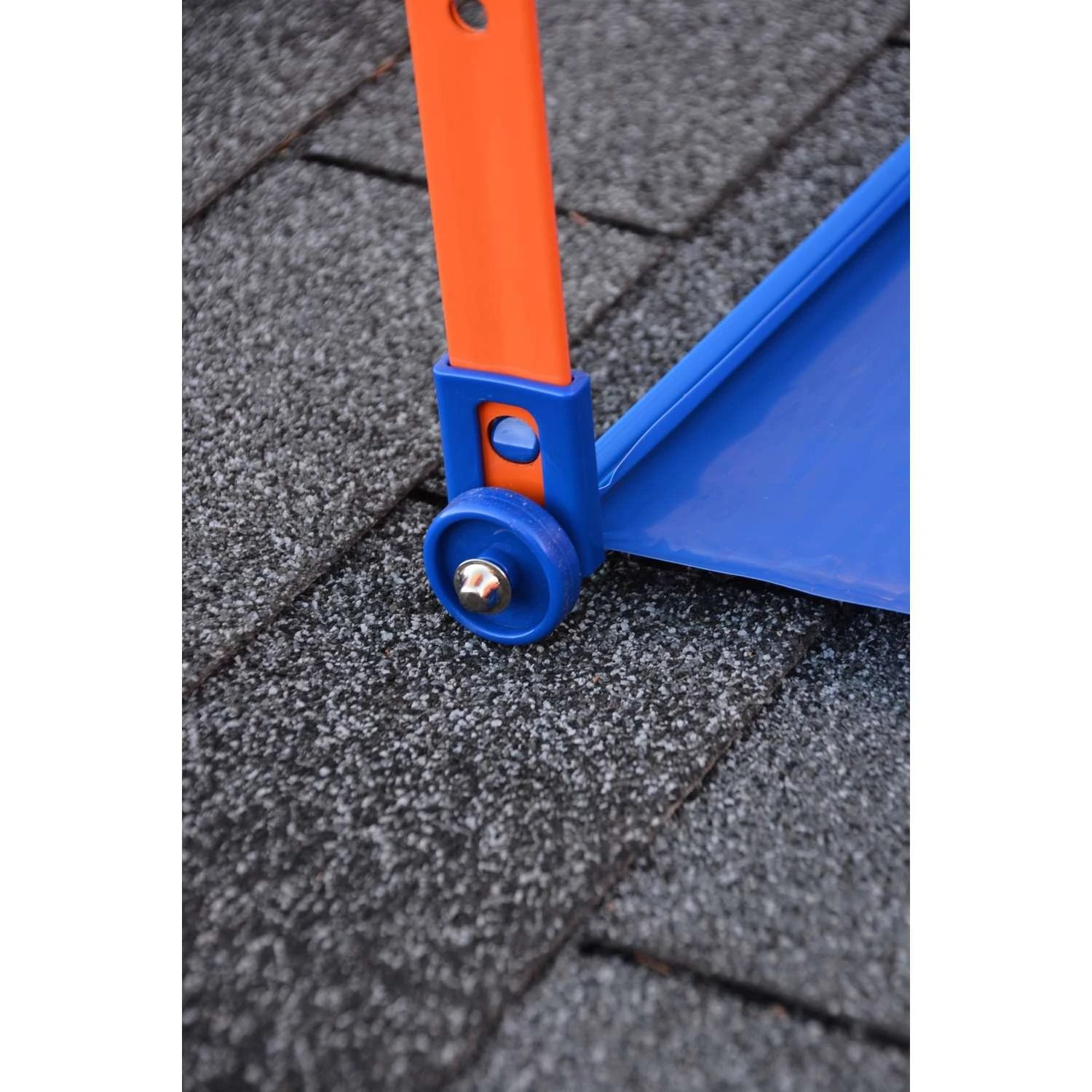 Avalanche 17 In. W X 16 Ft. L Poly Wheeled Roof Rake 8 Avalanche 17 In. W X 16 Ft. L Poly Wheeled Roof Rake - Image 6