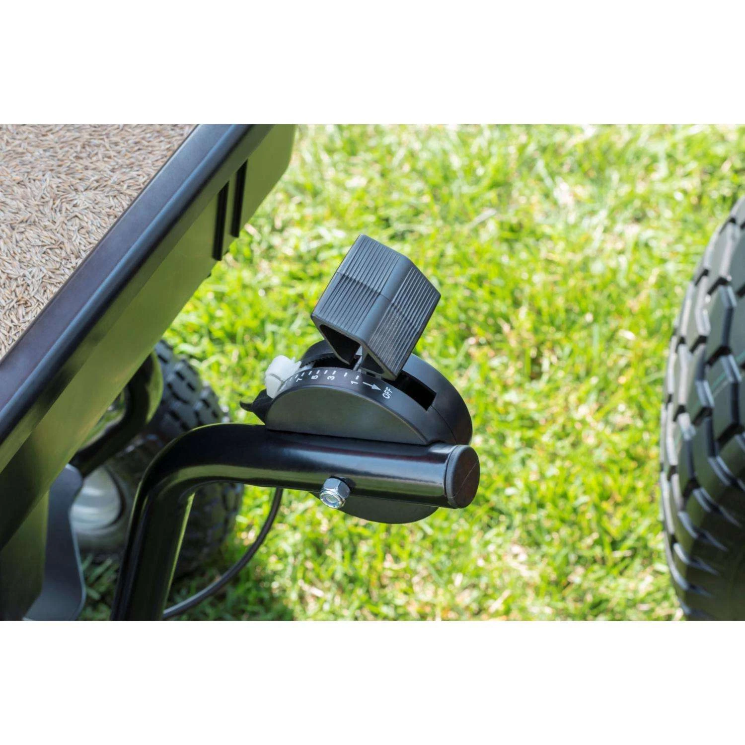 Agri-Fab 120 In. W Tow Behind Spreader For Fertilizer/Ice Melt/Seed 85 Lb. Cap. 10 Agri-Fab 120 In. W Tow Behind Spreader For Fertilizer/Ice Melt/Seed 85 Lb. Cap. - Image 8