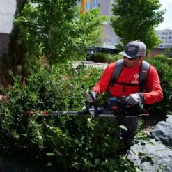 Toro 26 In. 60 V Electric Hedge Trimmer Tool Only -Garden Tool Store df1561b0 00f9 4ba7 9fcd 8959a9ac733a